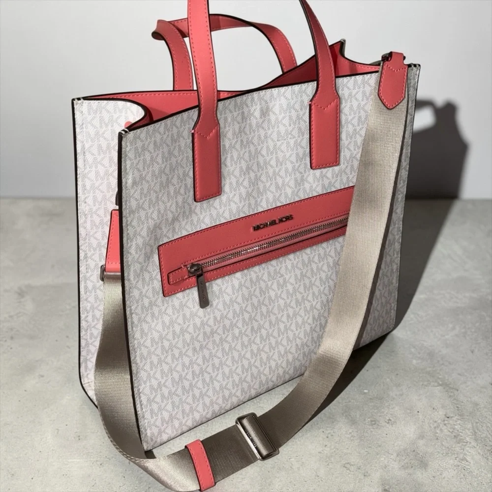 MICHAEL KORS Kenly Large Signature Logo Tape Tote Bag : Grapefruit and white